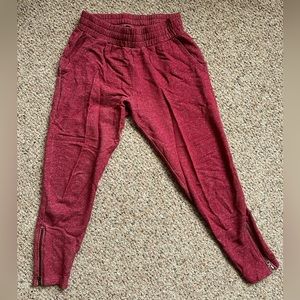 Pact Red Heathered Joggers - Size M